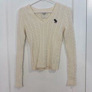 Abercrombie & Fitch cable knit vneck sweater